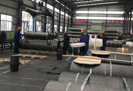 Графитовый электрод UHP 450 мм с ниппелем T4L