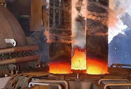 Графитовый электрод UHP 600 мм с ниппелем T4L