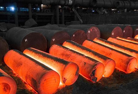 Графитовый электрод UHP 600 мм с ниппелем T4L