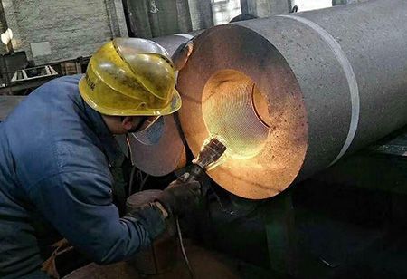 Графитовый электрод UHP 600 мм с ниппелем T4L