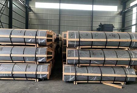 Графитовый электрод RP 300 мм с ниппелем T3N