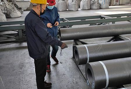 Графитовый электрод RP 300 мм с ниппелем T3N