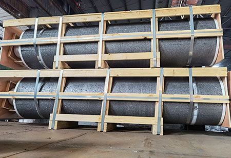 Графитовый электрод высокой плотности с низким потреблением Графитовый электрод UHP EAF для печей-ковшей