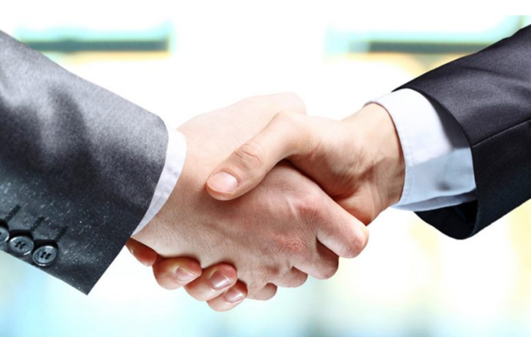 Визит к клиенту: клиенты из Ближнего Востока приходят на нашу фабрику для проверки и посещения.